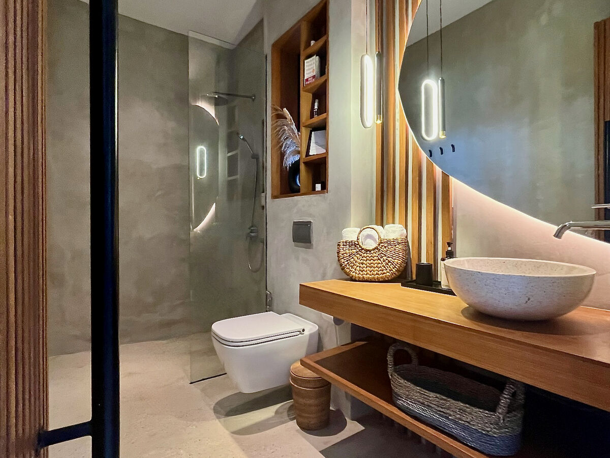 Second bathroom